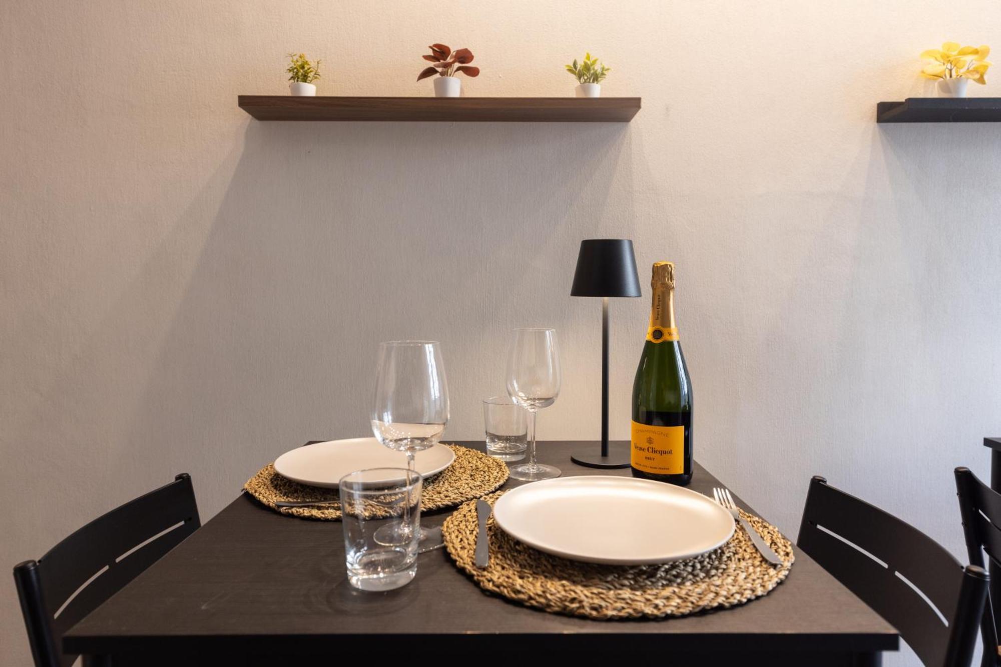 Urban Chic Luxury Suite Apartments Roma Exterior foto