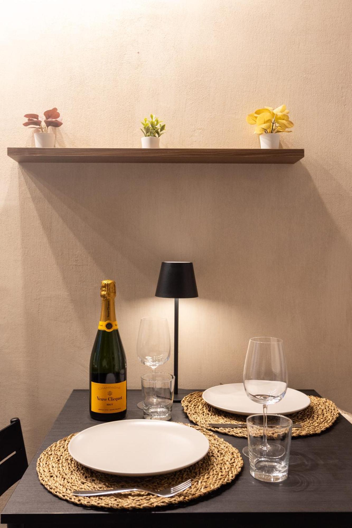 Urban Chic Luxury Suite Apartments Roma Exterior foto